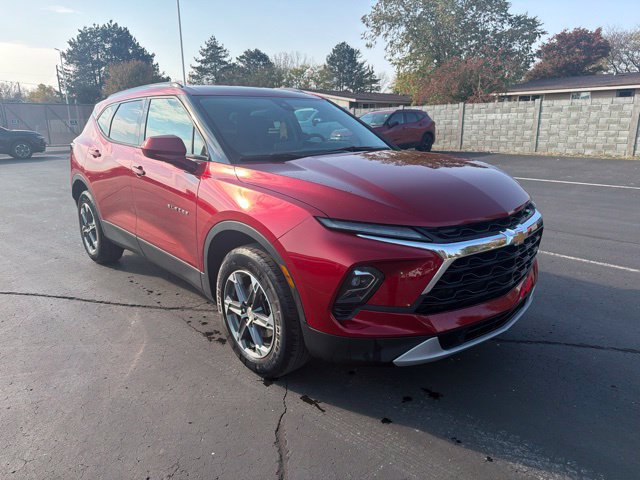 Used 2024 Chevrolet Blazer LT w/ Convenience Package FWD image 4