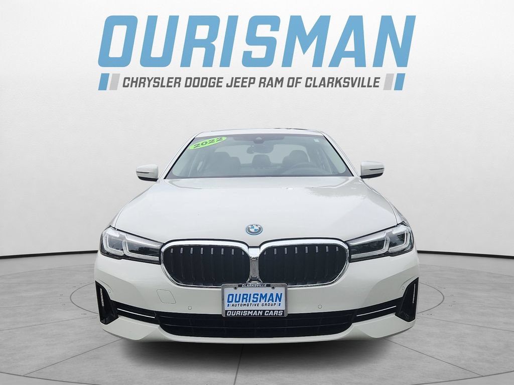 Used 2022 BMW 530e xDrive w/ Premium Package AWD/4WD image 2
