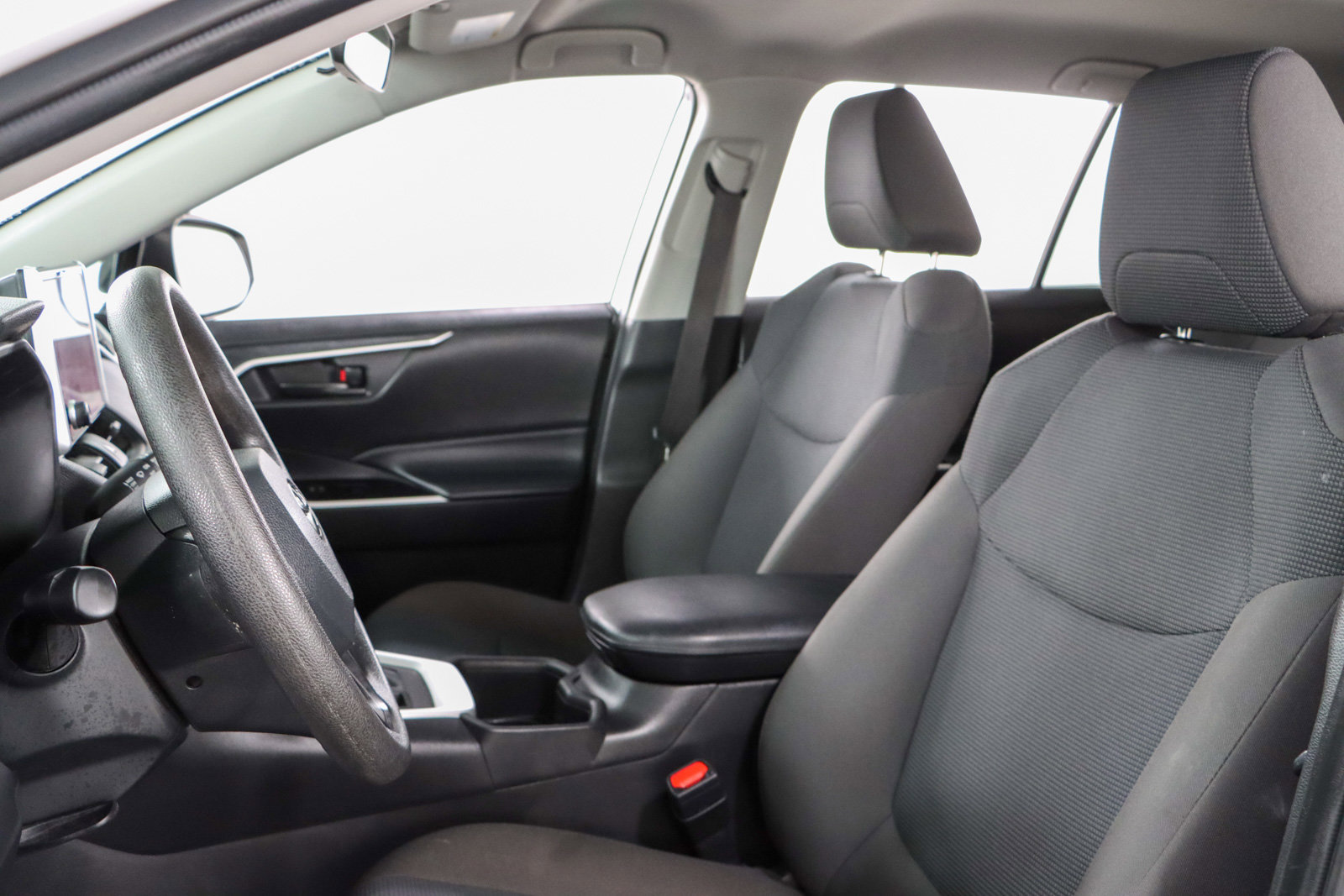 Used 2024 Toyota RAV4 LE image 23