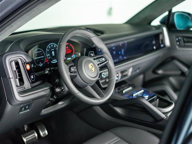 New 2026 Porsche Cayenne GTS AWD/4WD image 16