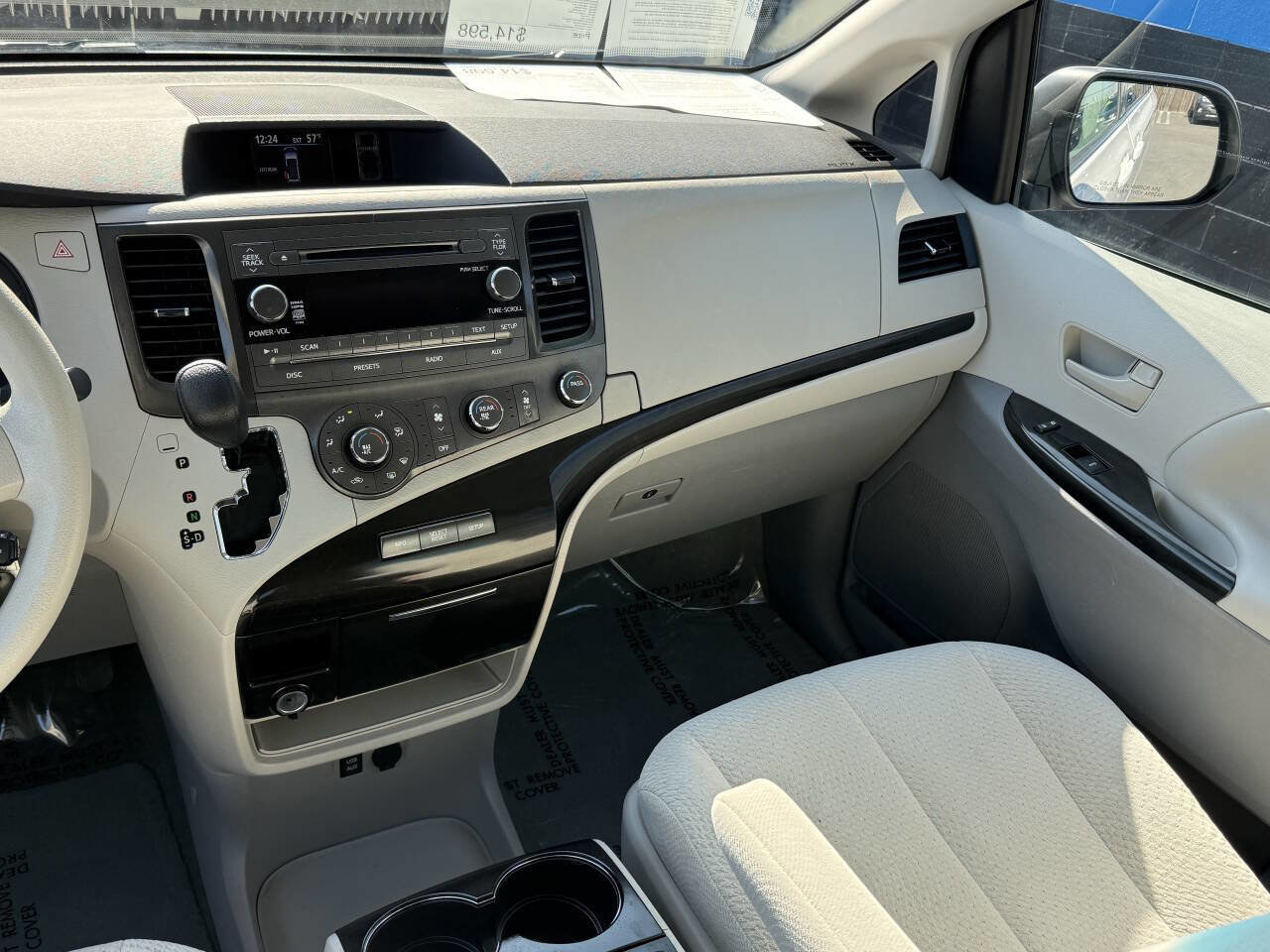 Used 2012 Toyota Sienna LE image 7