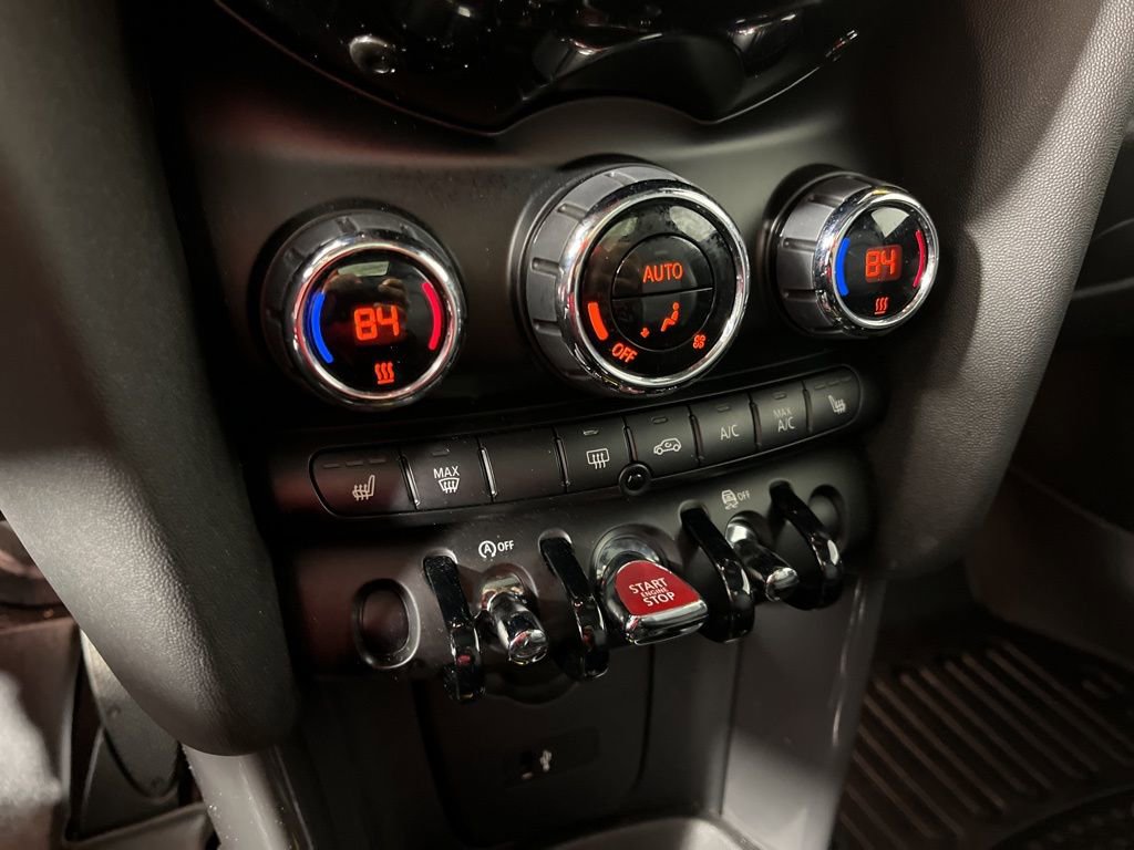 Used 2019 MINI Cooper 2-Door Hardtop image 28