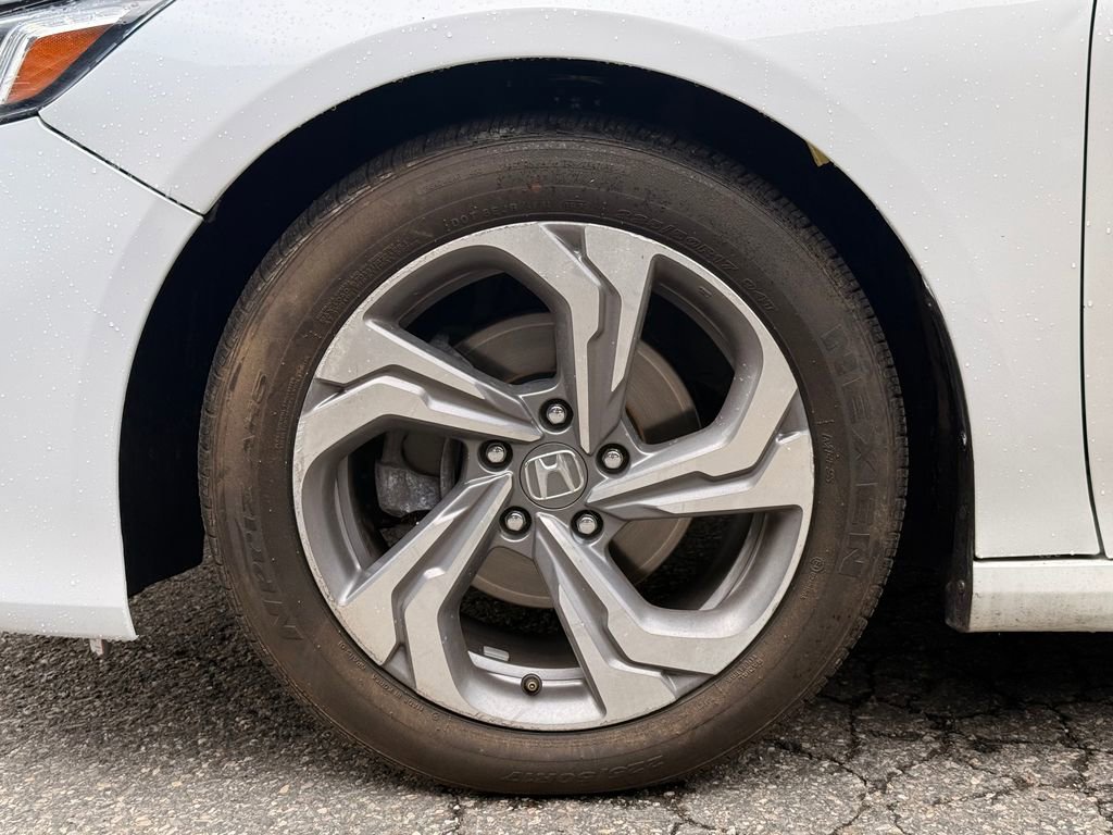 Used 2019 Honda Accord EX image 10