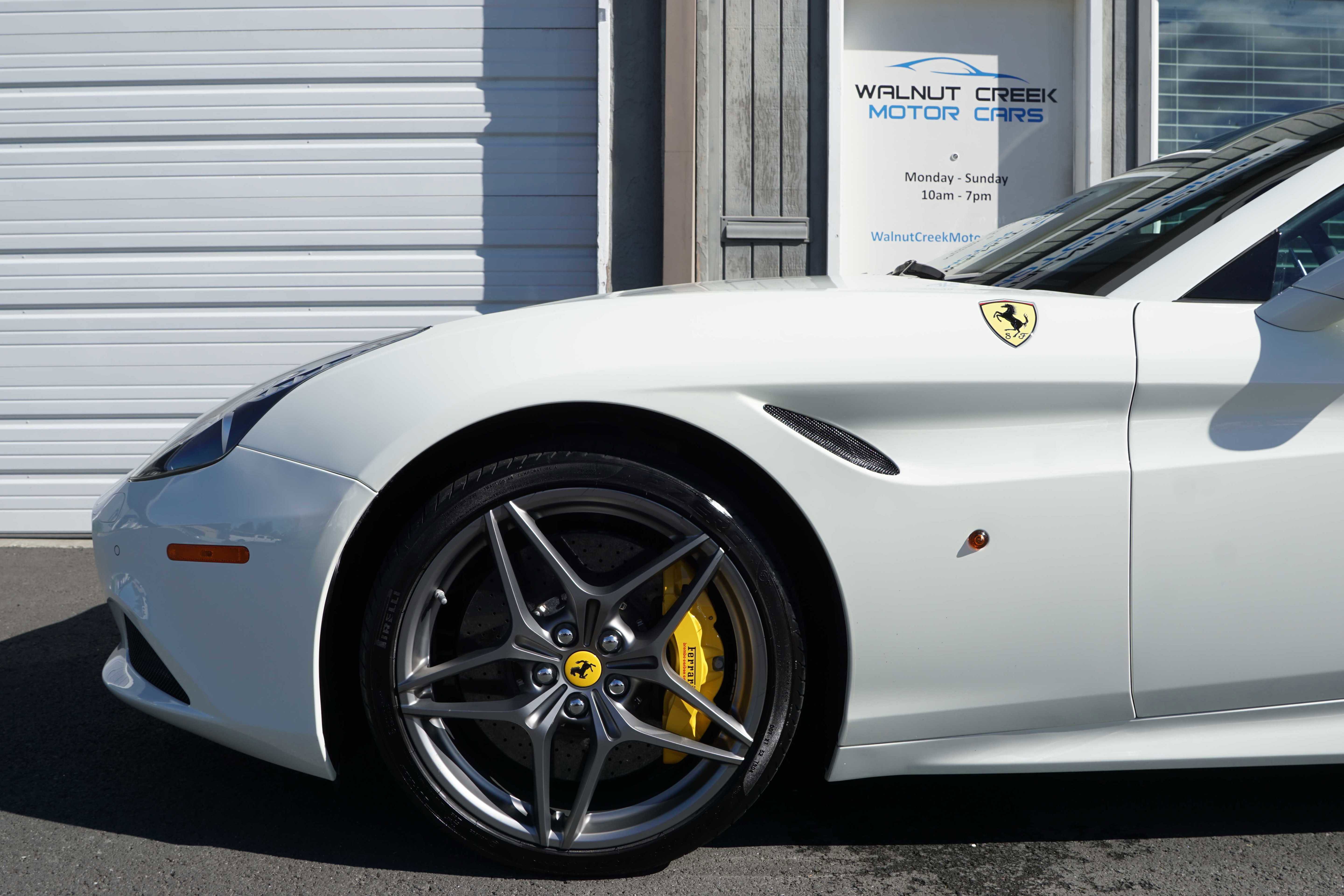 Used 2017 Ferrari California T image 22