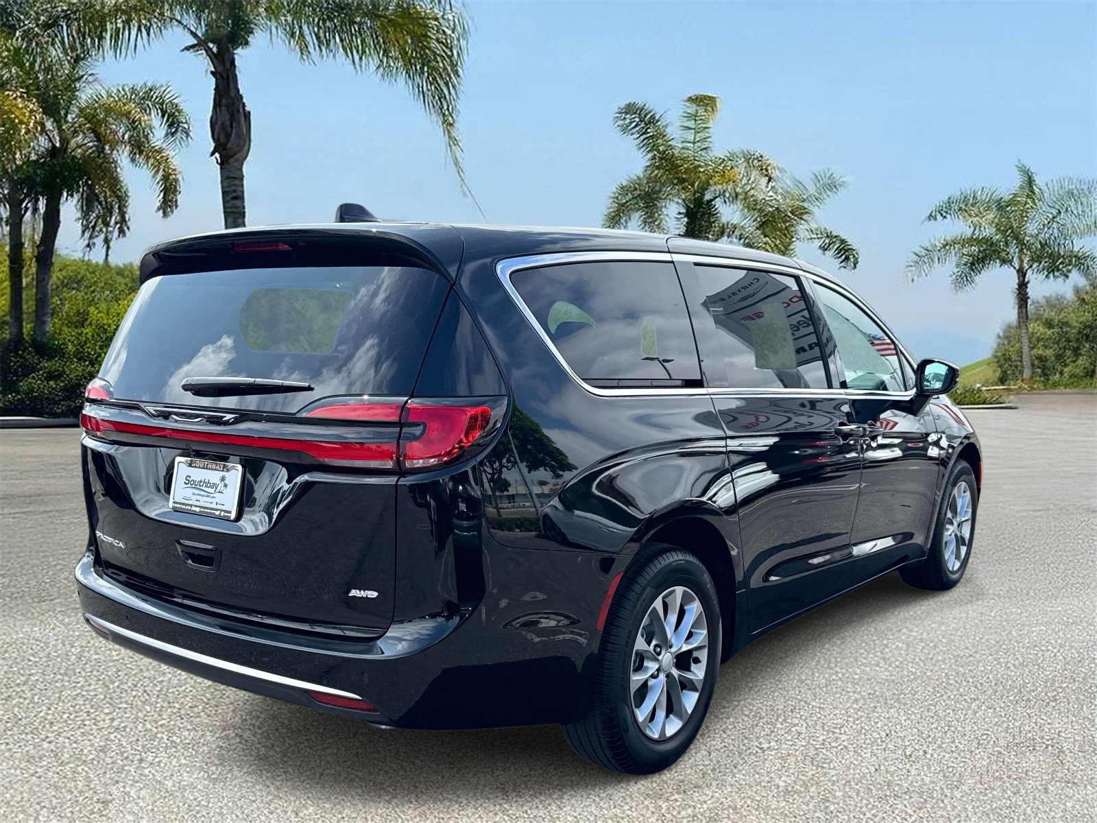 New 2027 Chrysler Pacifica Select w/ Family Tech Group AWD/4WD image 3