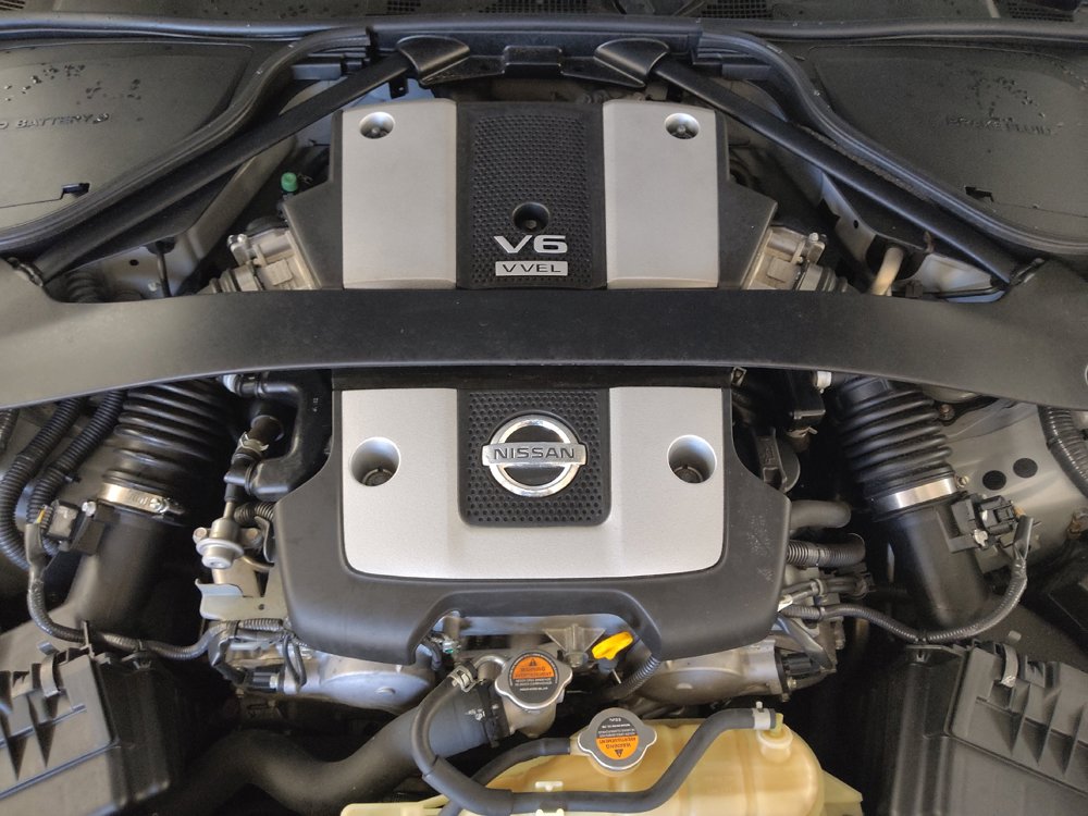 Used 2016 Nissan 370Z Roadster RWD image 30