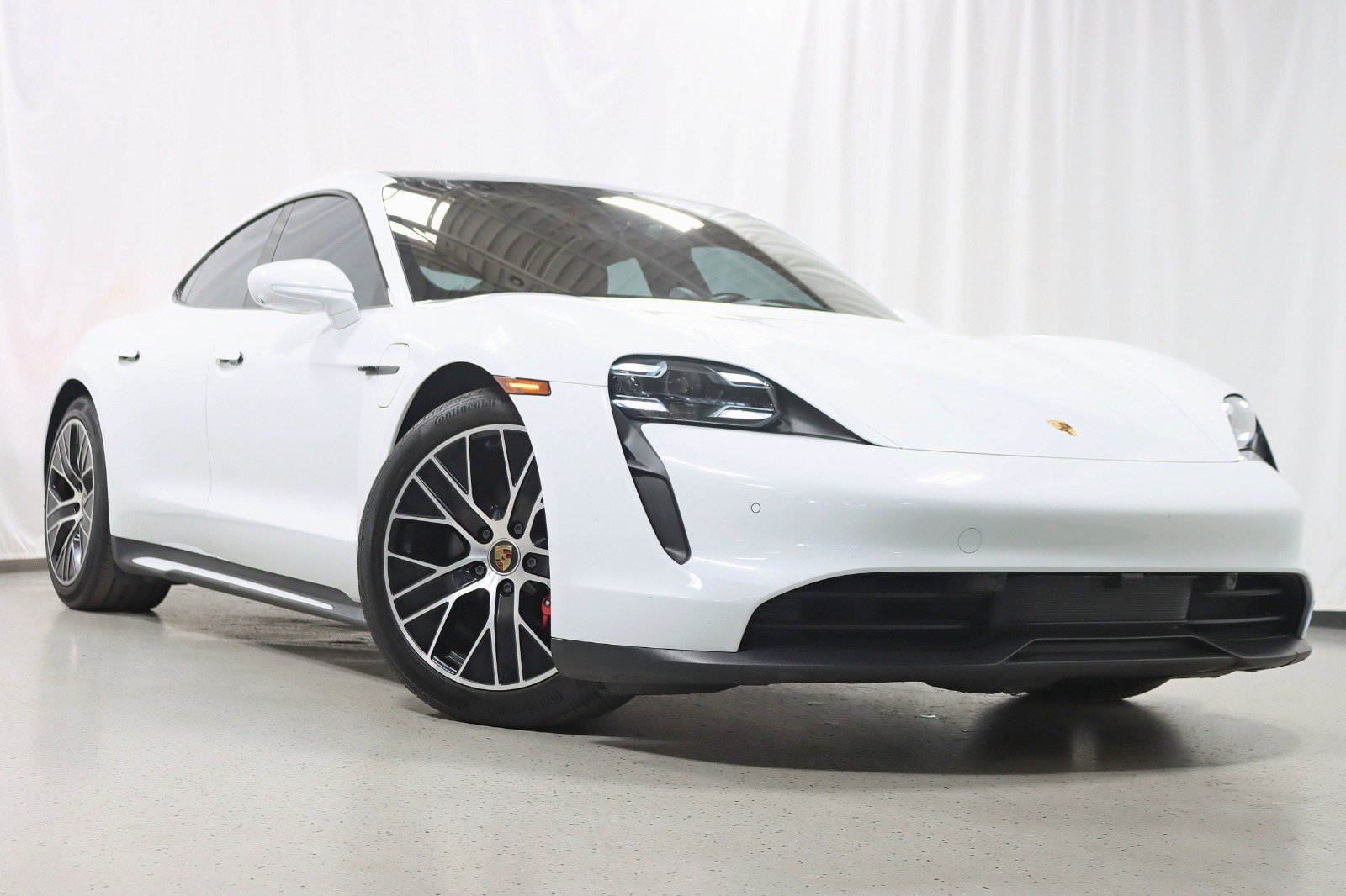 Used 2021 Porsche Taycan 4S AWD/4WD image 7