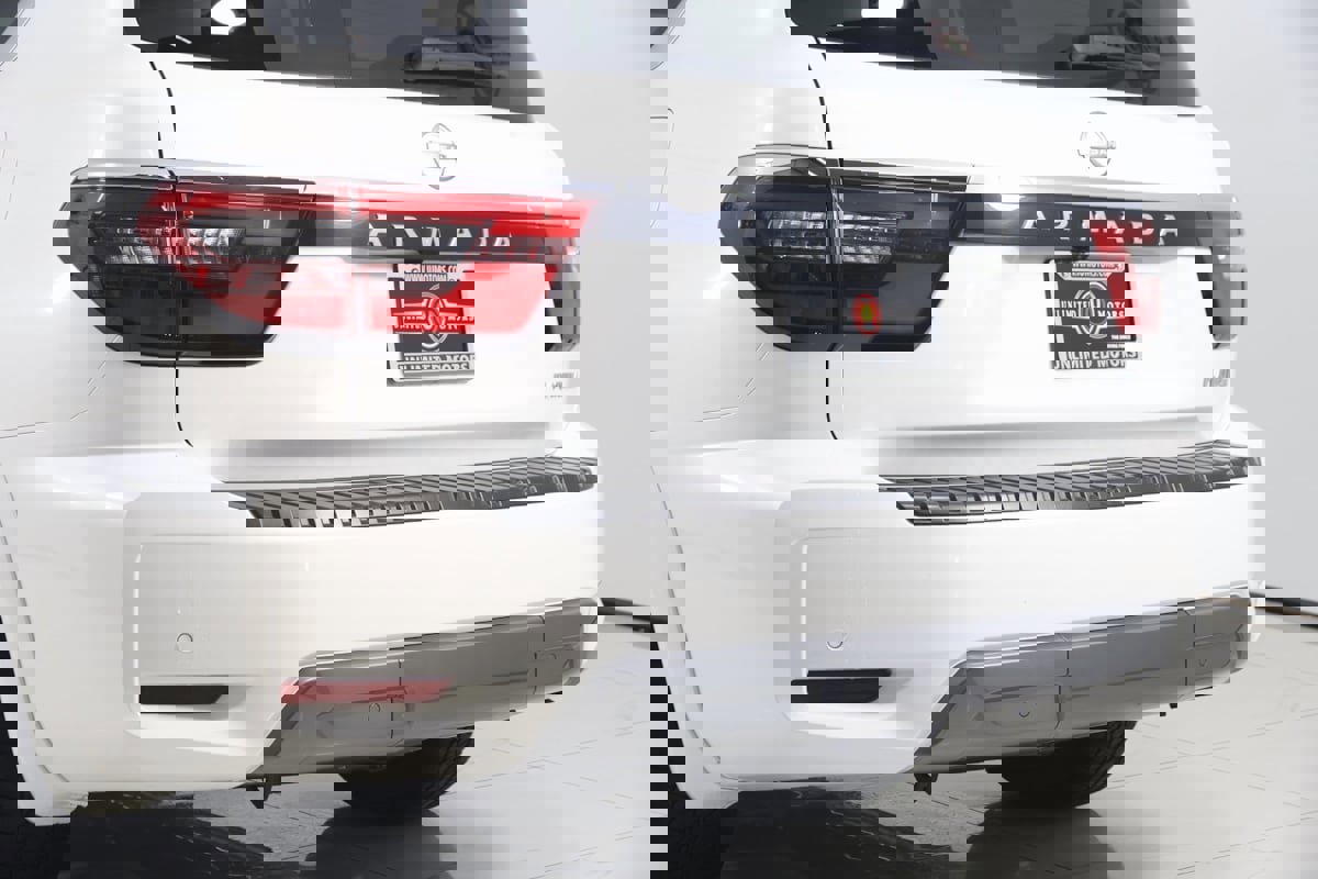 Used 2024 Nissan Armada Platinum w/ Captain's Chairs Package image 56