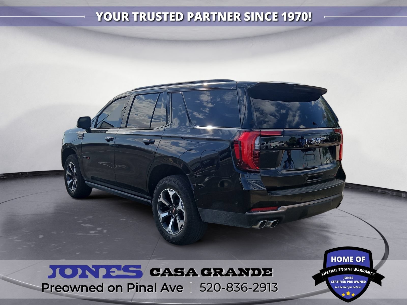 Used 2025 GMC Yukon AT4 Ultimate w/ LPO, Floor Liner Package AWD/4WD image 4