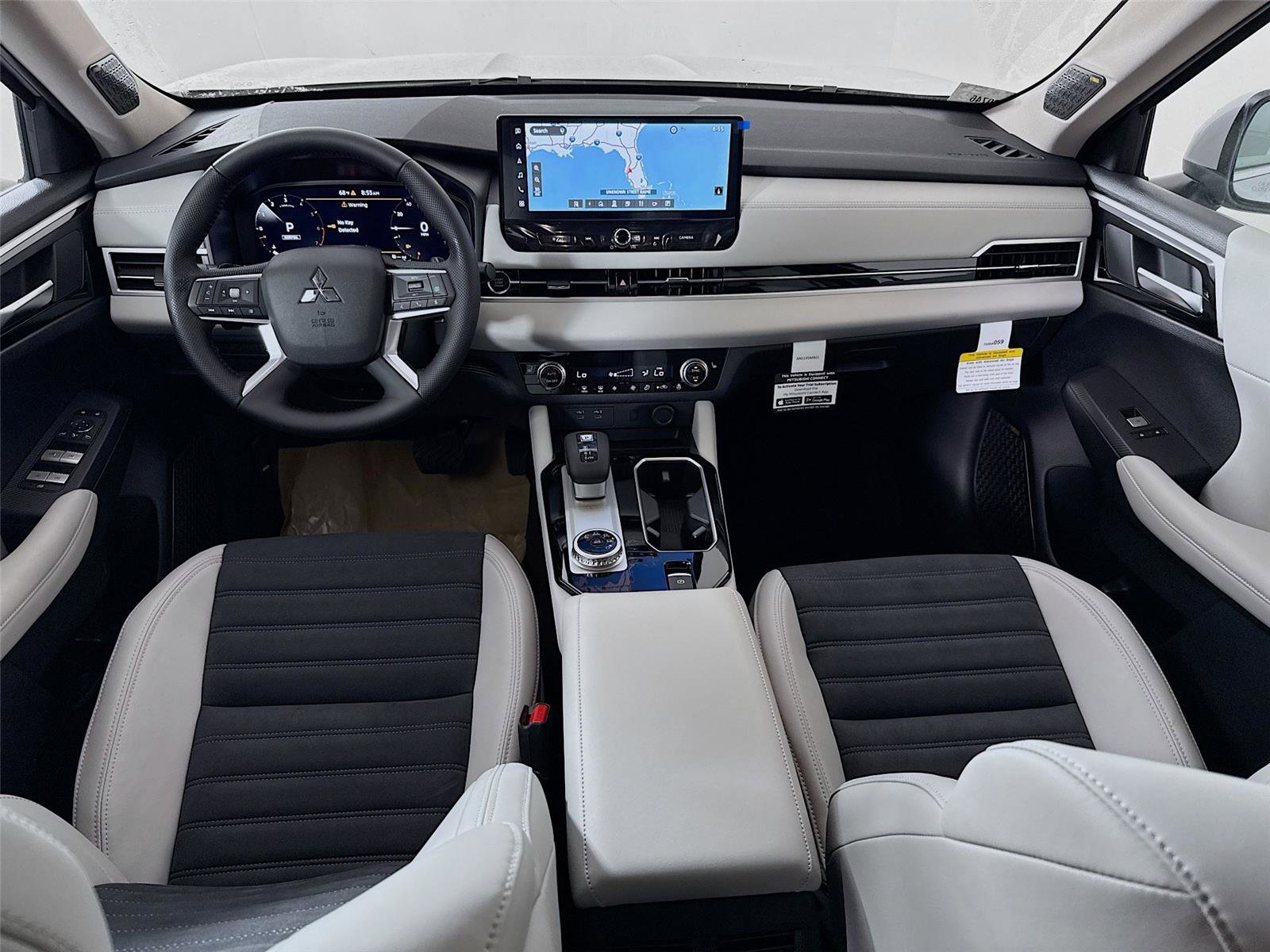 New 2026 Mitsubishi Outlander SE image 3