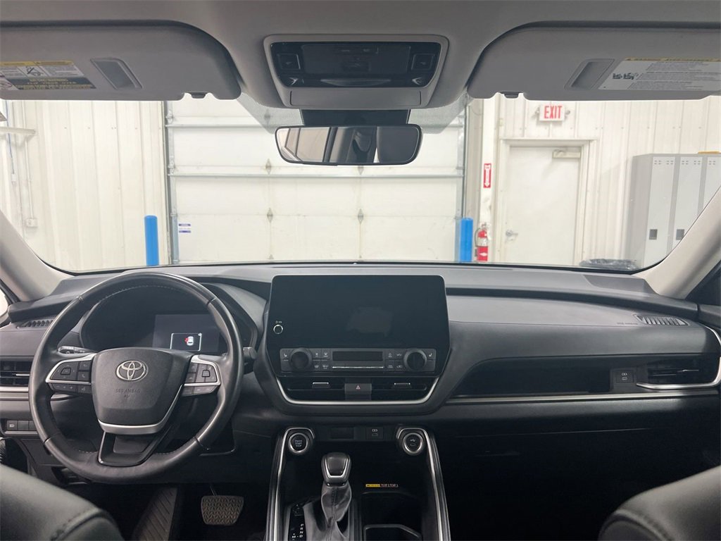 Used 2024 Toyota Grand Highlander XLE image 10