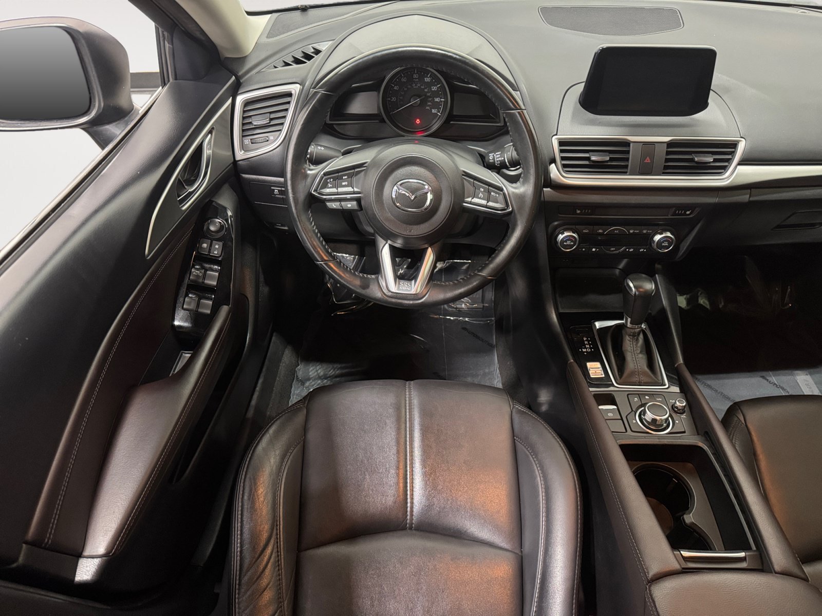 Used 2018 MAZDA MAZDA3 Touring FWD image 8
