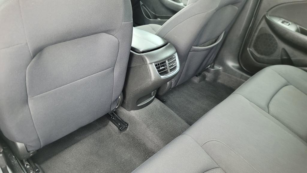 Used 2023 Chevrolet Malibu LT image 25