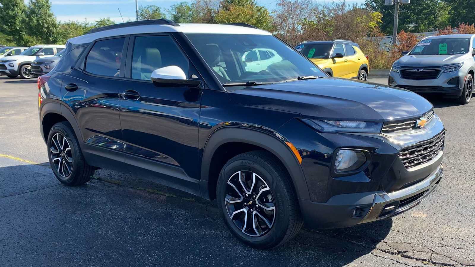 Certified 2021 Chevrolet TrailBlazer ACTIV w/ Sun and Liftgate Package AWD/4WD image 2