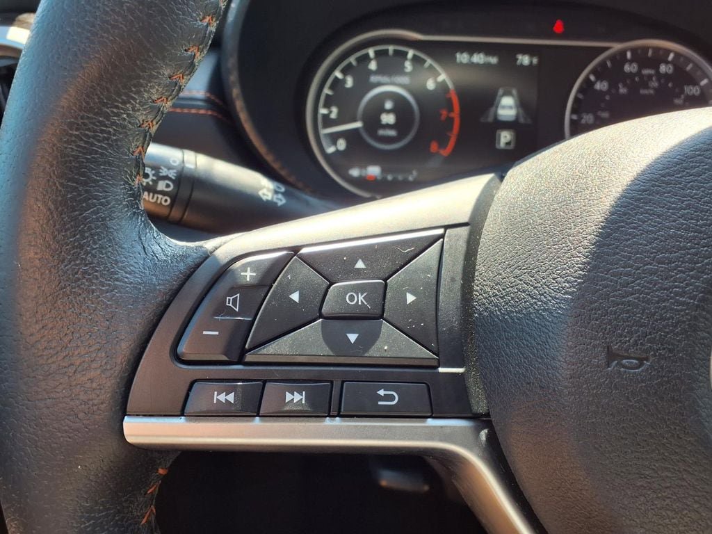 Used 2022 Nissan Versa SR w/ Convenience Package FWD image 18