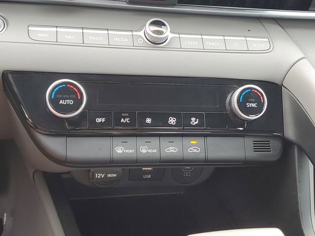 Certified 2024 Hyundai Elantra SEL FWD image 28