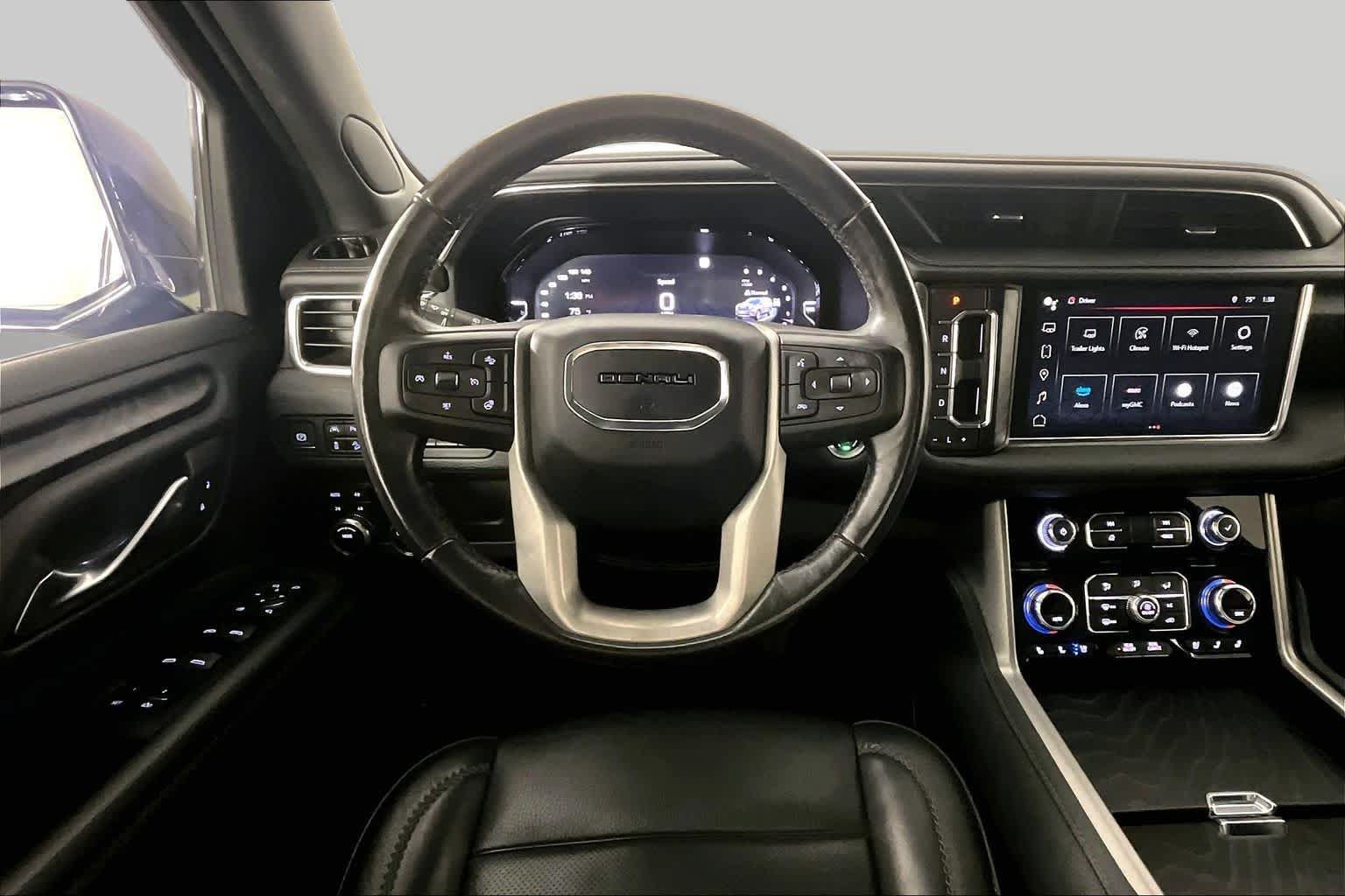 Used 2022 GMC Yukon Denali AWD/4WD image 5