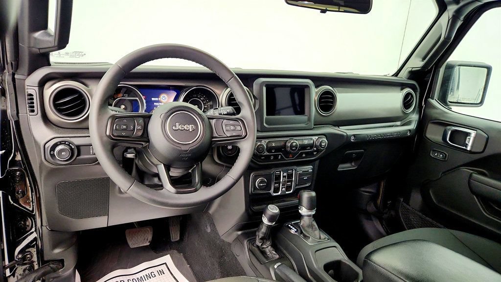 Used 2023 Jeep Wrangler Unlimited Sport AWD/4WD image 12