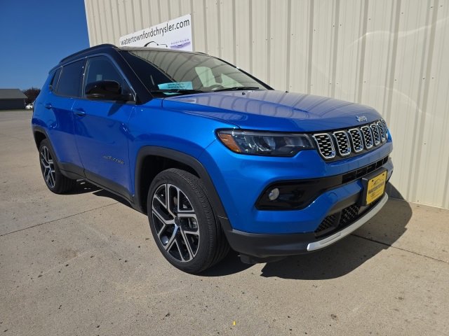 New 2025 Jeep Compass Limited image 2