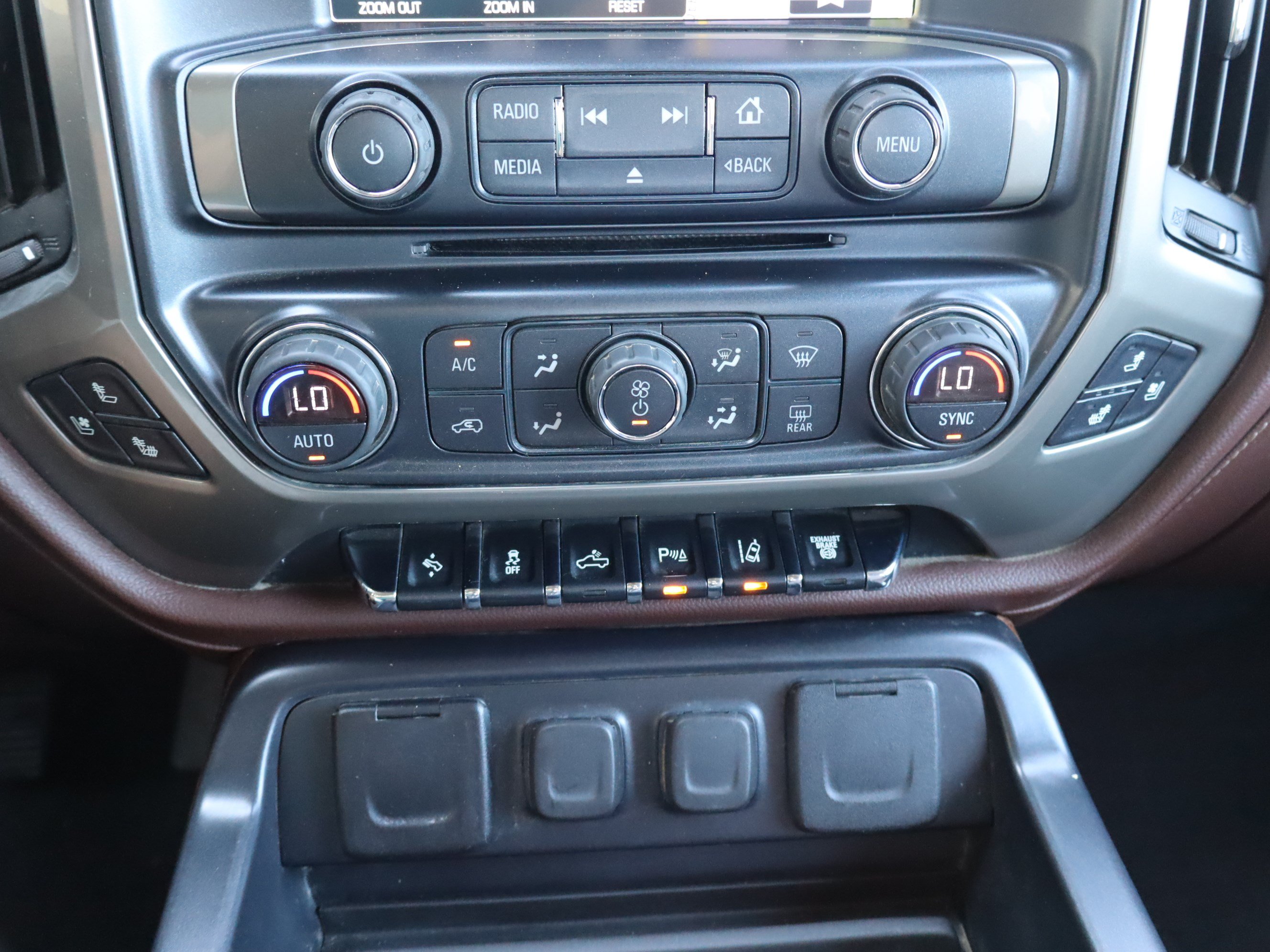 Used 2019 Chevrolet Silverado 2500 High Country w/ Duramax Plus Package AWD/4WD image 32