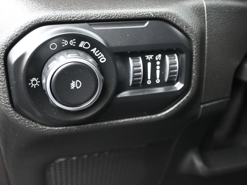 Used 2020 Jeep Wrangler Sport image 21