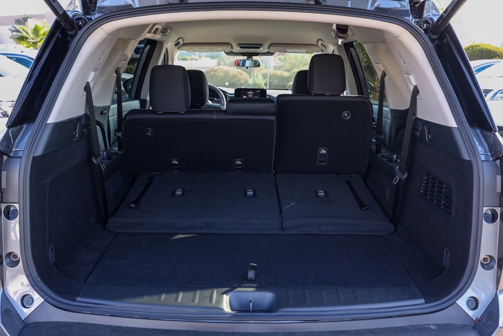 New 2025 Nissan Pathfinder SV image 16