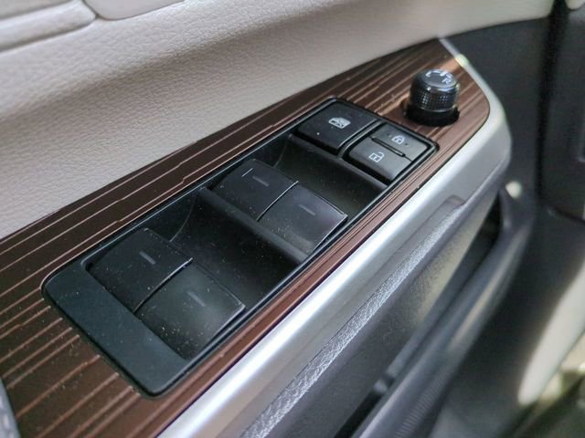 Used 2024 Toyota Sienna XLE w/ XLE Plus Package AWD/4WD image 24