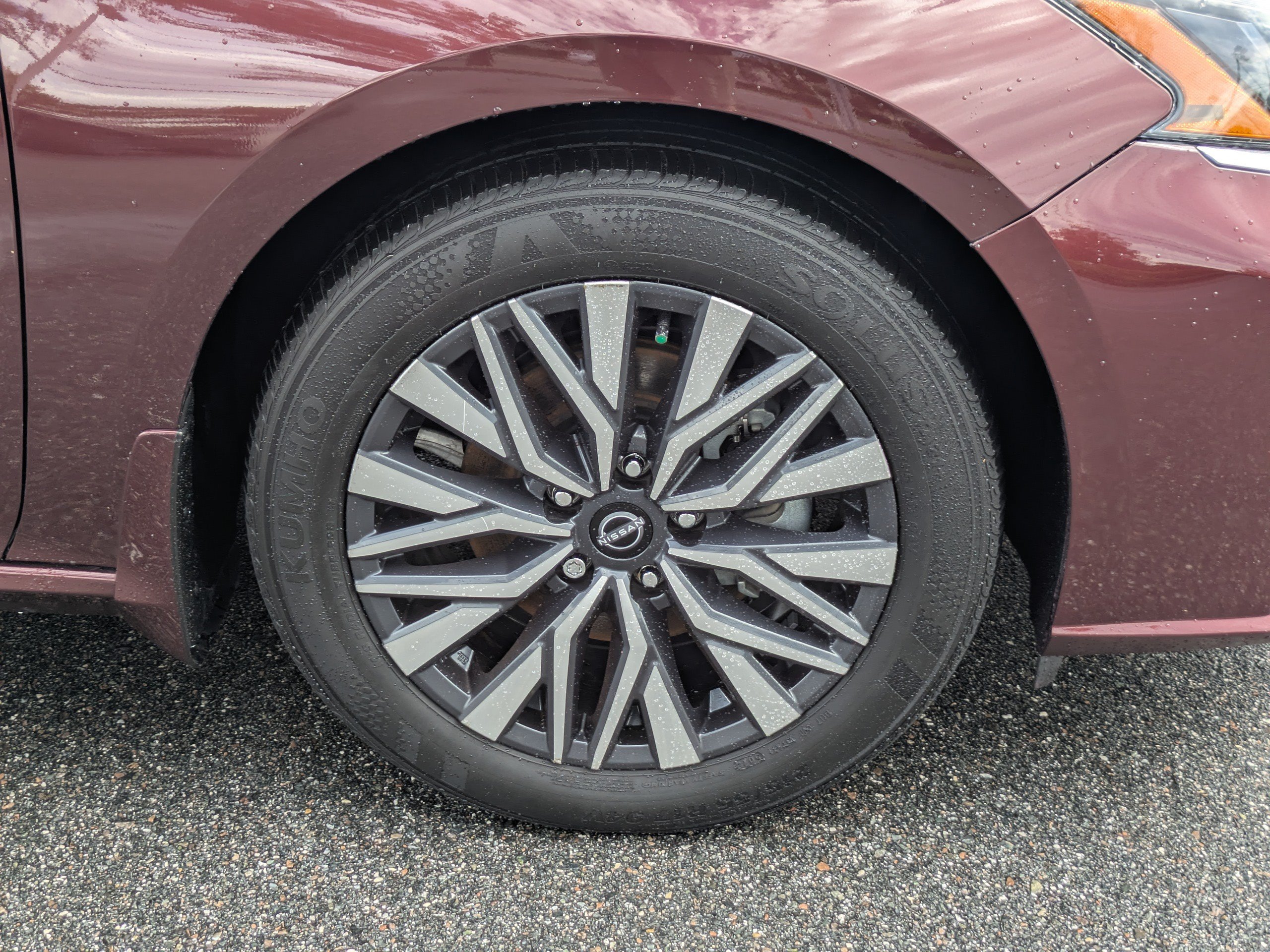 Certified 2024 Nissan Altima 2.5 SV FWD image 11