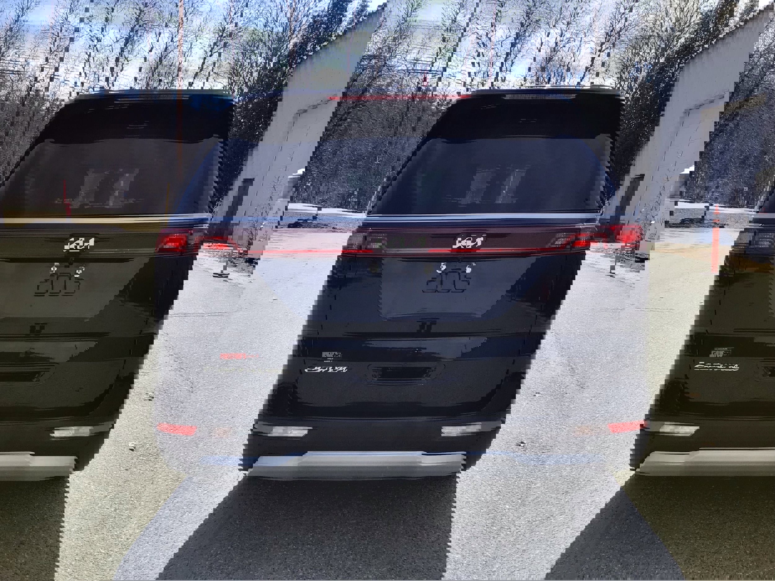 Used 2022 Kia Carnival LX image 6