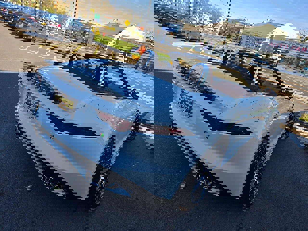 Used 2018 Jaguar F-TYPE R image 4