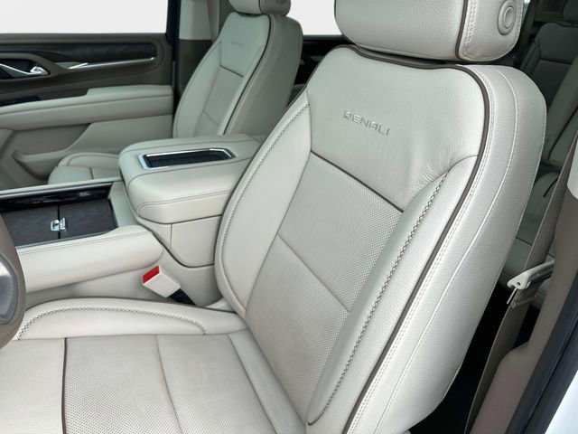 Used 2022 GMC Yukon Denali image 22