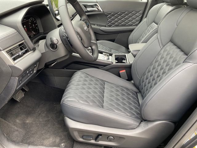 New 2026 Nissan Rogue Platinum AWD/4WD image 10