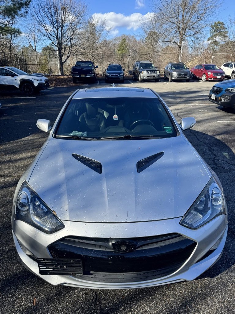 Used 2013 Hyundai Genesis 3.8 image 5