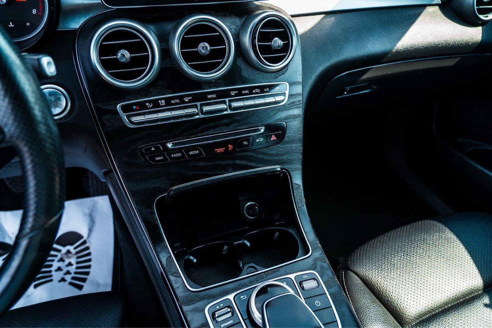 Used 2018 Mercedes-Benz GLC 300 4MATIC Coupe image 20