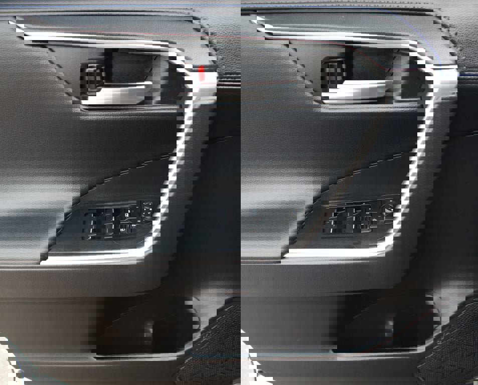 Used 2024 Toyota RAV4 XSE w/ Weather Package image 29