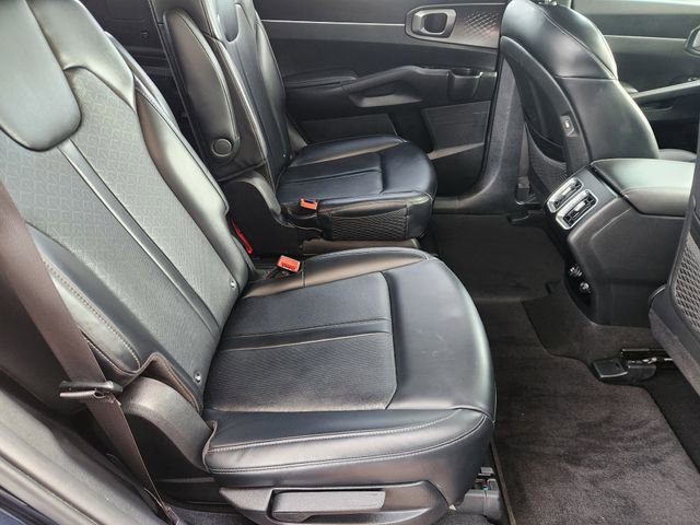 Used 2023 Kia Sorento EX image 31