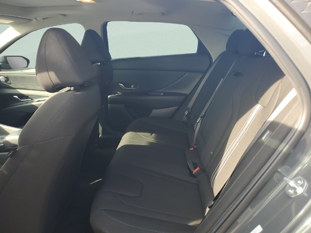 Used 2024 Hyundai Elantra SEL w/ Convenience Package FWD image 10