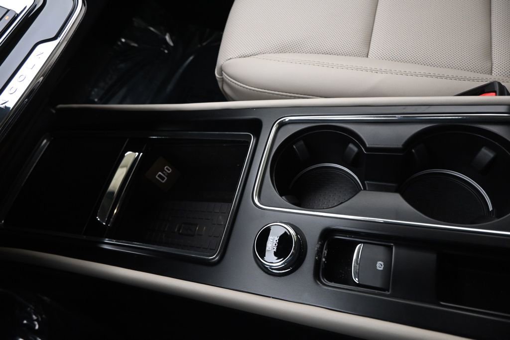 New 2026 Lincoln Corsair Premiere image 31