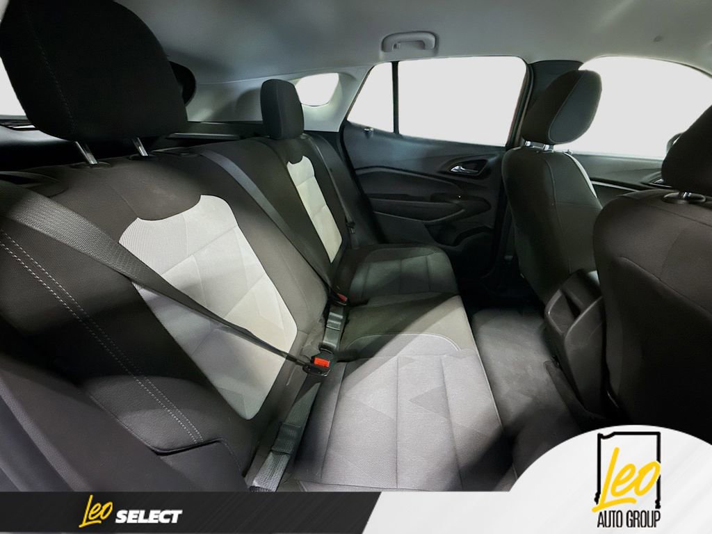 Used 2024 Chevrolet Trax LS w/ LS Convenience Package FWD image 25