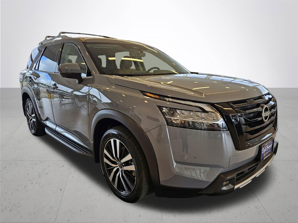 Used 2023 Nissan Pathfinder Platinum w/ Lighting Package (N93) image 5