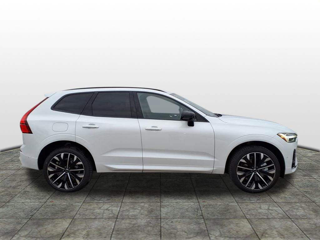 New 2026 Volvo XC60 B5 Ultra w/ Protection Package Premier image 2