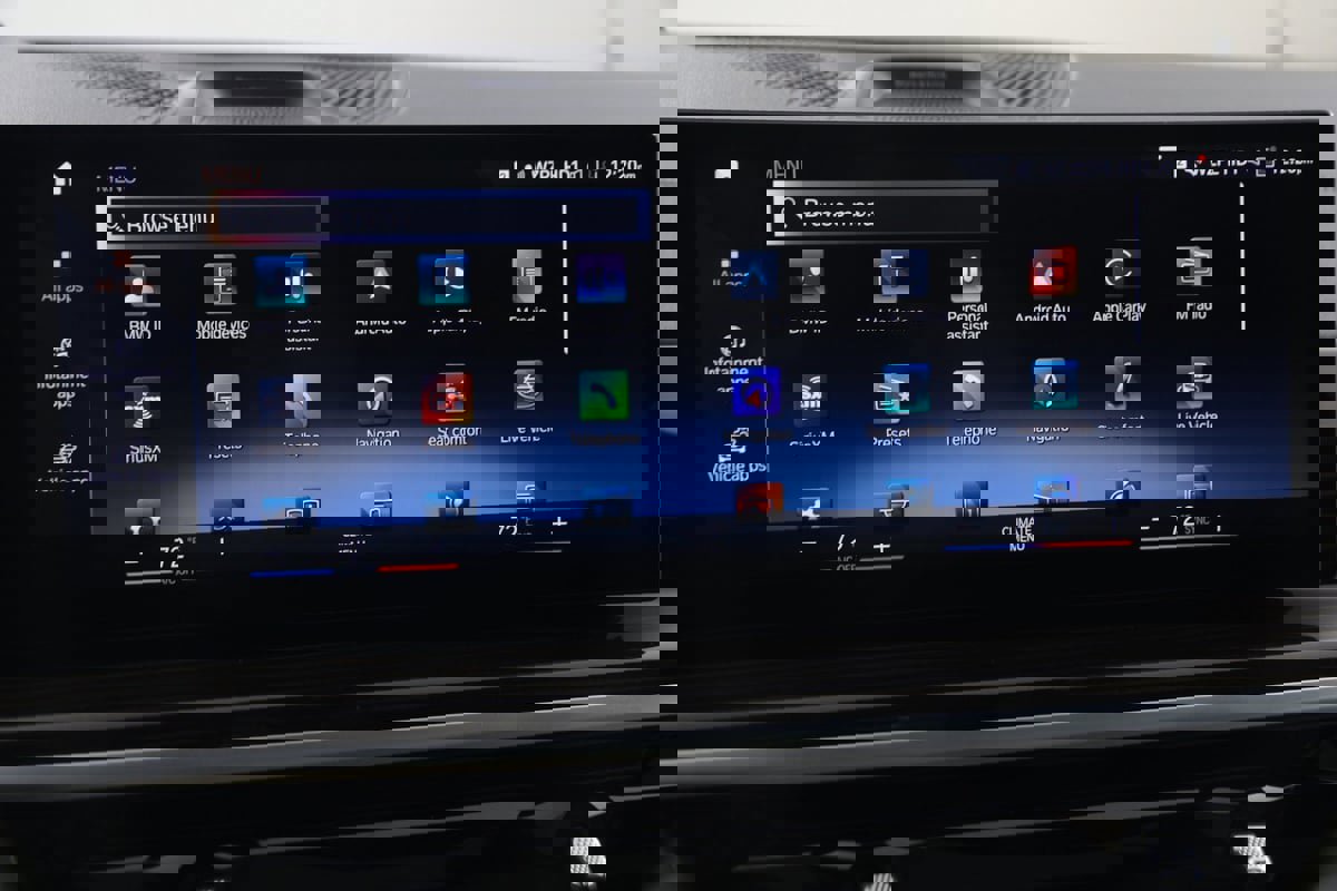 Used 2023 BMW X7 M60i w/ Executive Package image 45