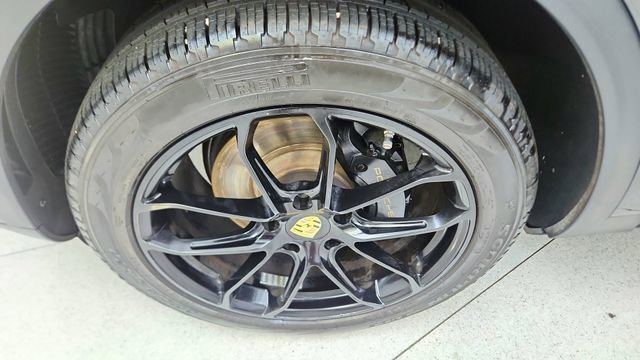 Used 2019 Porsche Cayenne image 54