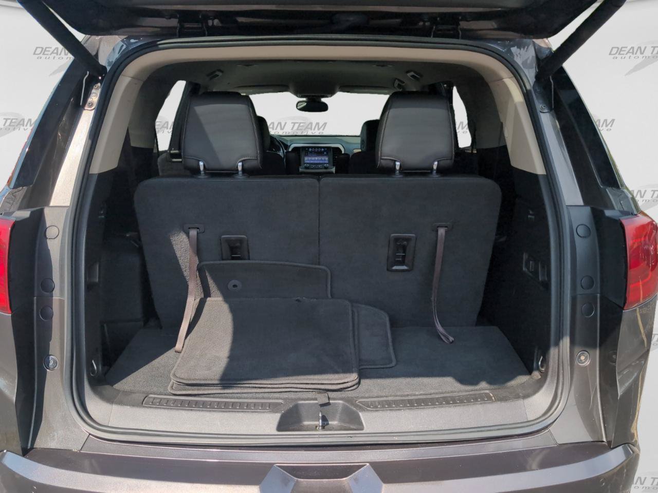 Used 2019 GMC Acadia Denali AWD/4WD image 9