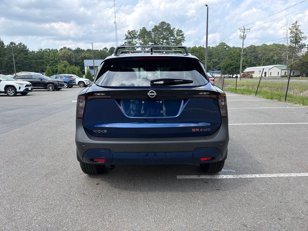 New 2026 Nissan Kicks SR w/ Cold Weather Package AWD/4WD image 5