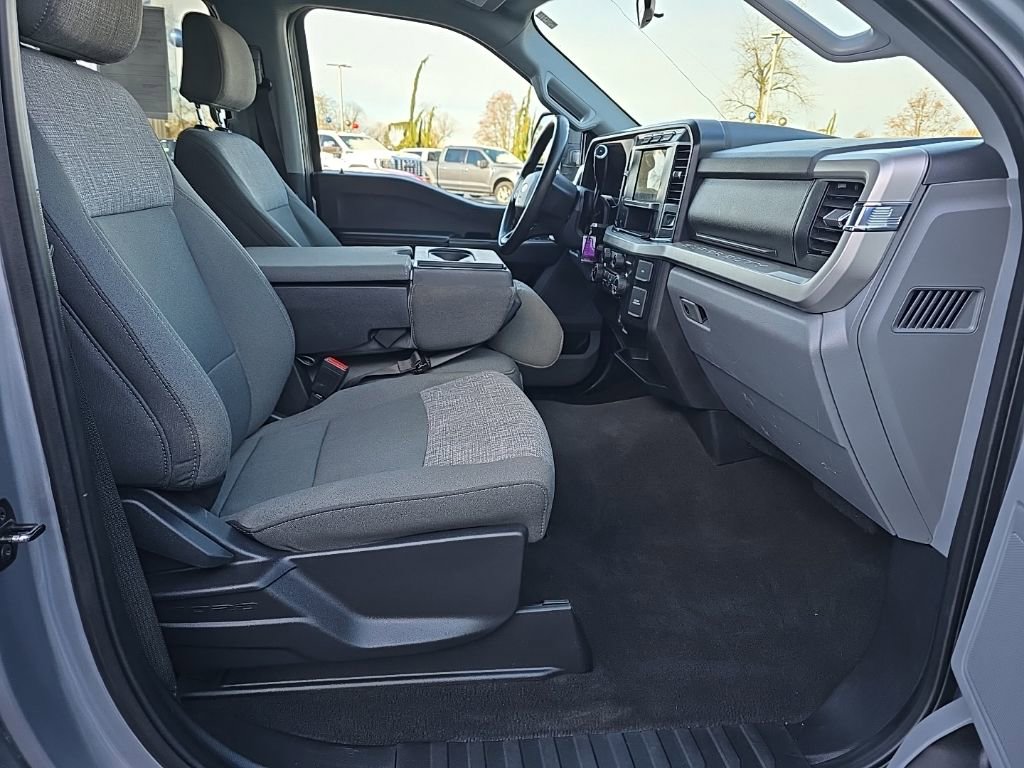 Used 2024 Ford F450 XLT w/ 360-Degree Camera Package image 27