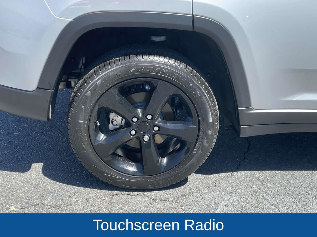 Certified 2025 Jeep Grand Cherokee Limited w/ Luxury Tech Group II image 14