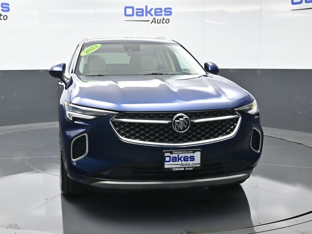 Used 2023 Buick Envision Avenir image 3
