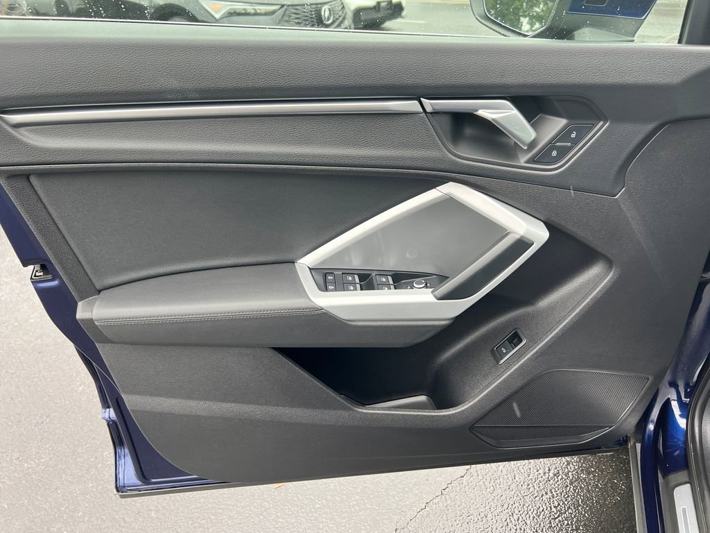 Used 2021 Audi Q3 2.0T Premium image 12