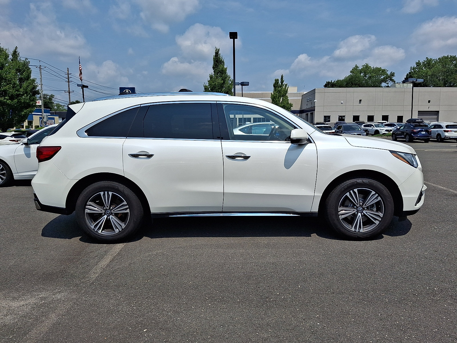 Certified 2018 Acura MDX SH-AWD image 7